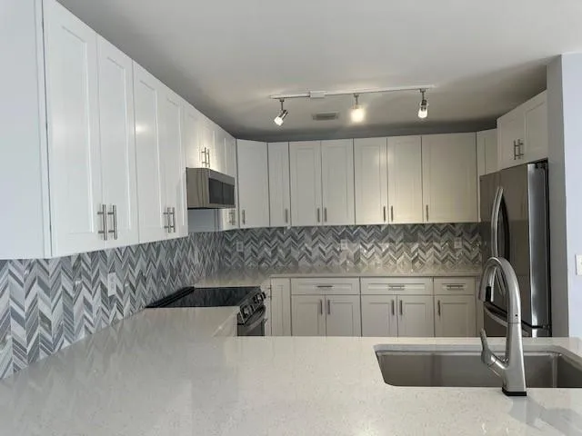 4151 EASTRIDGE CIRCLE Deerfield Beach, FL 33064