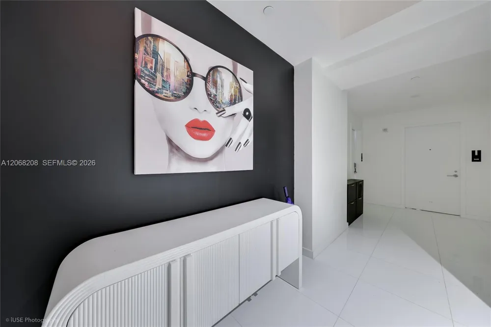 851 NE 1st Ave #3402 Miami, FL 33132