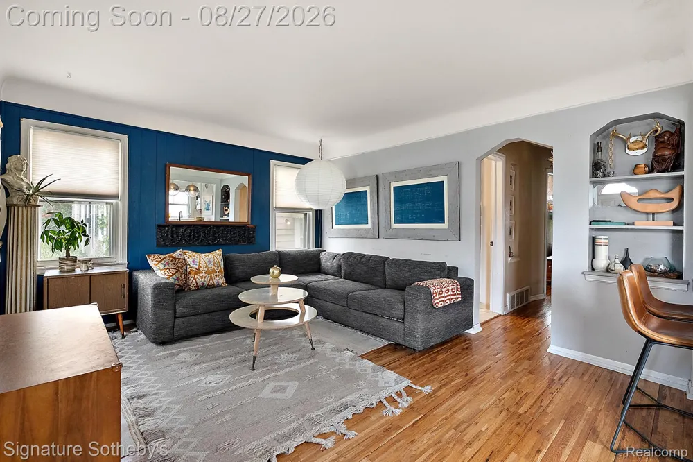 310 E 12 Mile Road Royal Oak City, MI 48073
