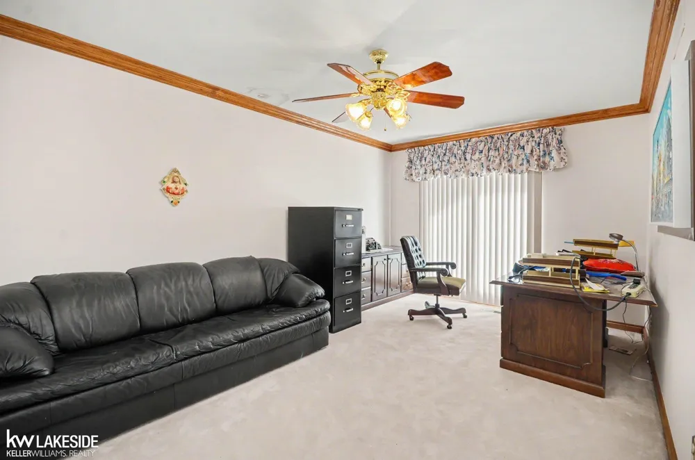 3940 Wayfarer Drive Troy City, MI 48083