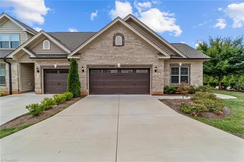 1606 Cedar Hill Way