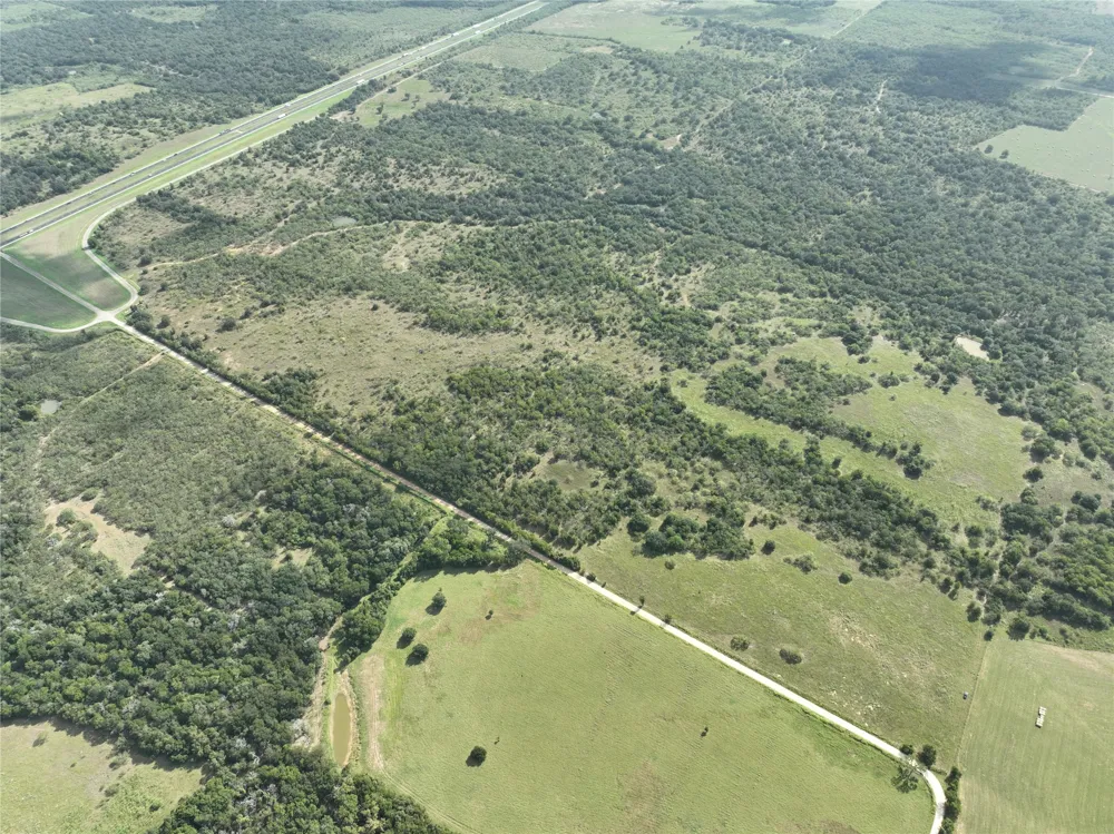 2 CR 424 ROAD Waelder, TX 78629
