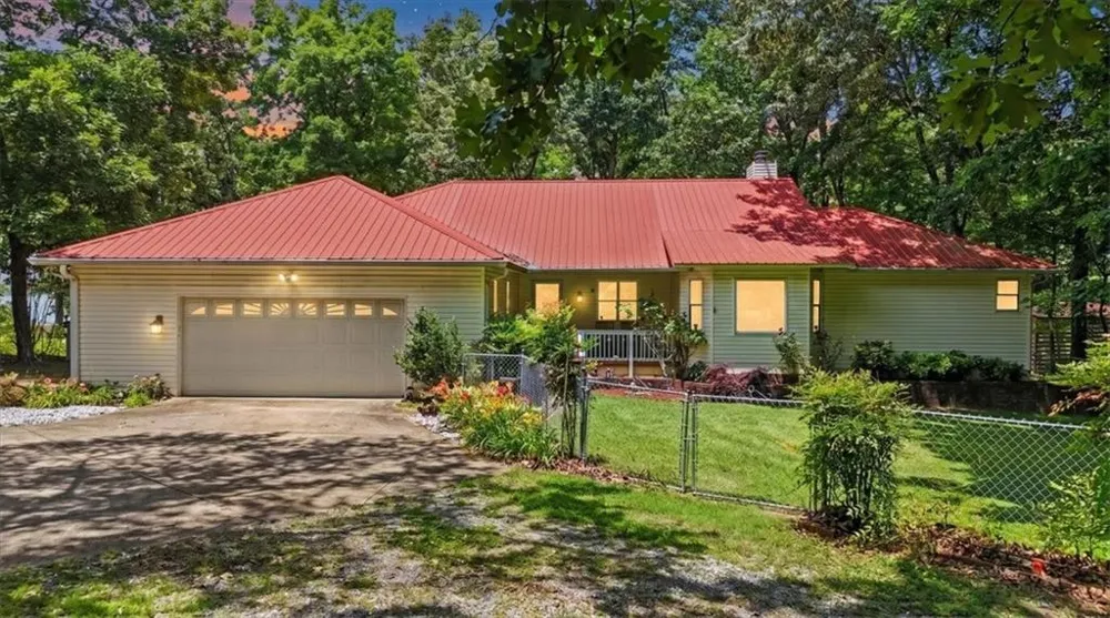 1005 County Road 544 Centre, AL 35960