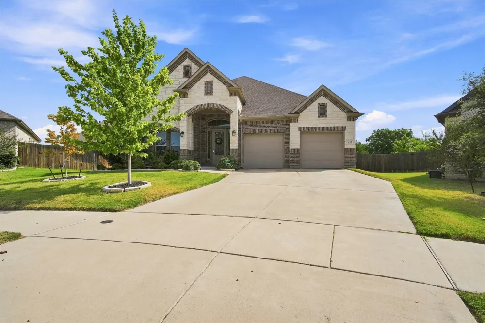 420 Wrangler Way Waxahachie, TX 75167