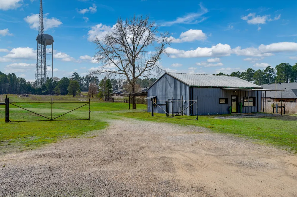 10203 County Road 135 Flint, TX 75762