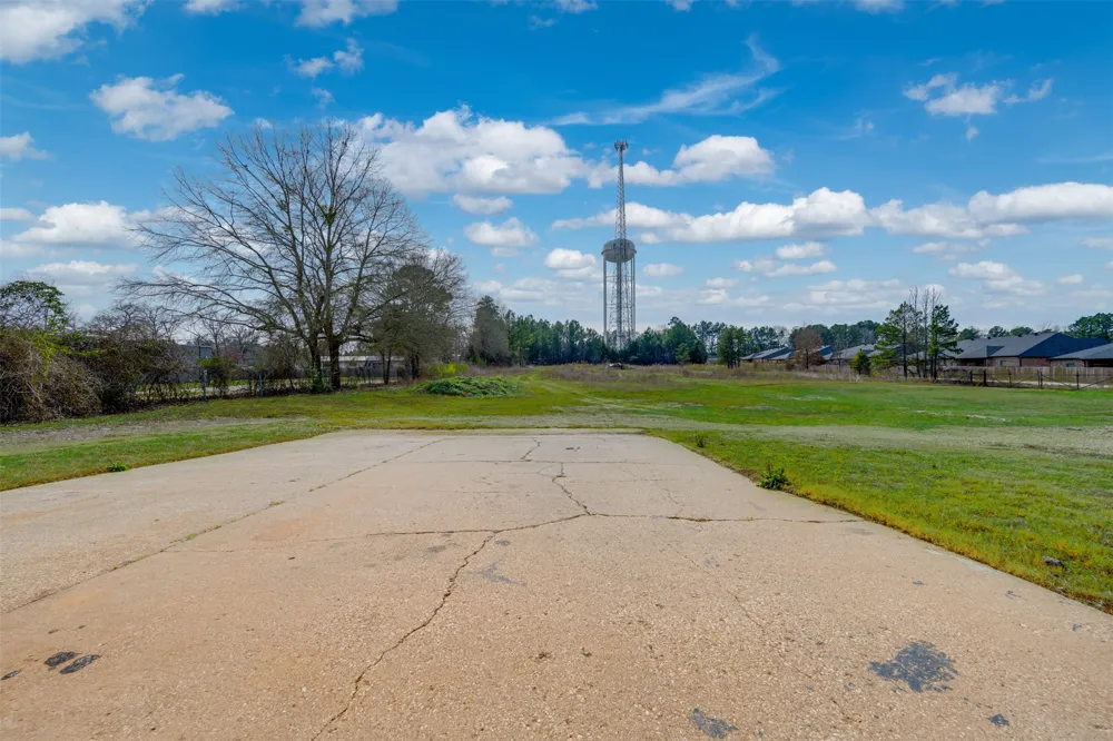 10203 County Road 135 Flint, TX 75762