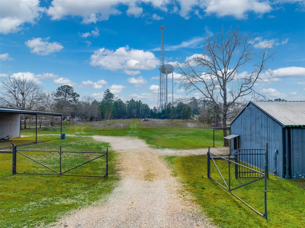 10203 County Road 135 Flint, TX 75762