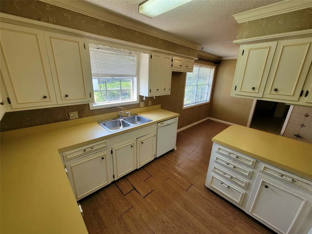 303 Merrill New Boston, TX 75570