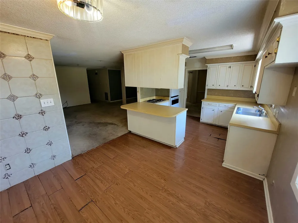 303 Merrill New Boston, TX 75570