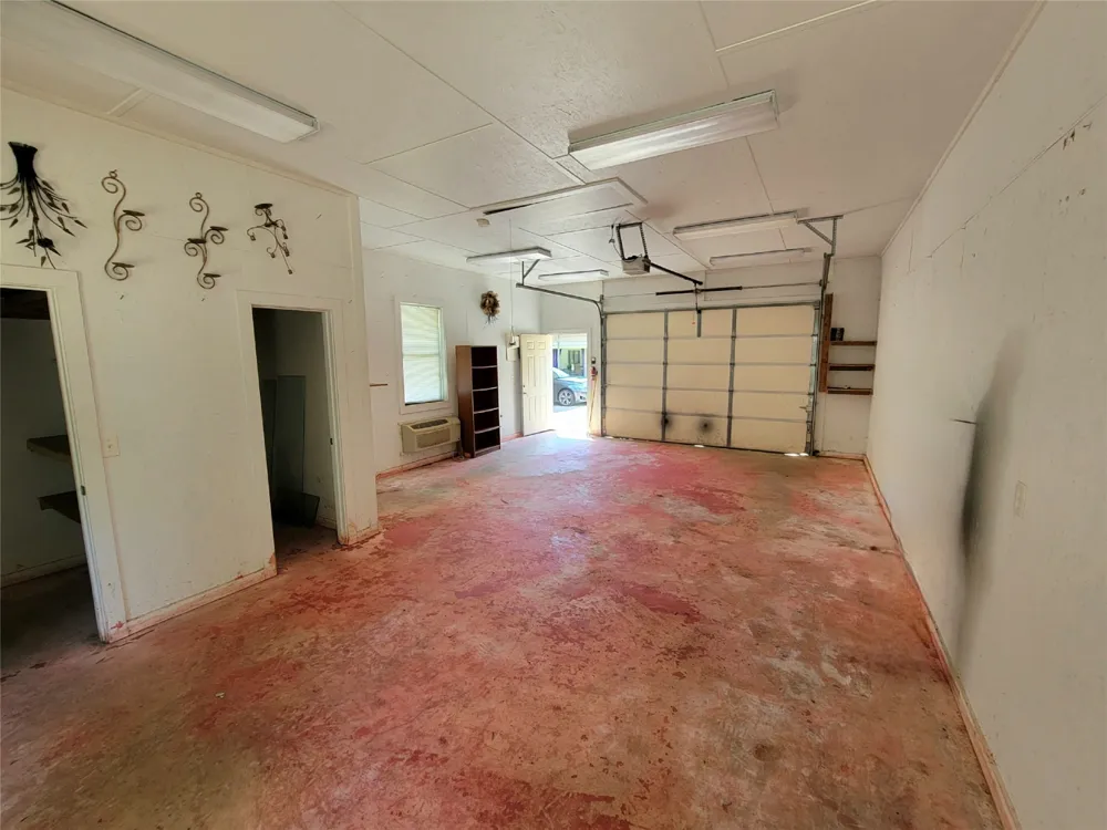 303 Merrill New Boston, TX 75570