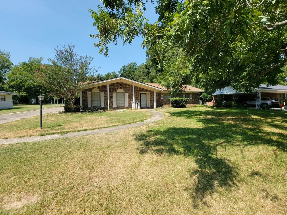 303 Merrill New Boston, TX 75570