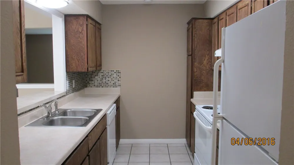 13223 Kit Lane #13225 Dallas, TX 75240