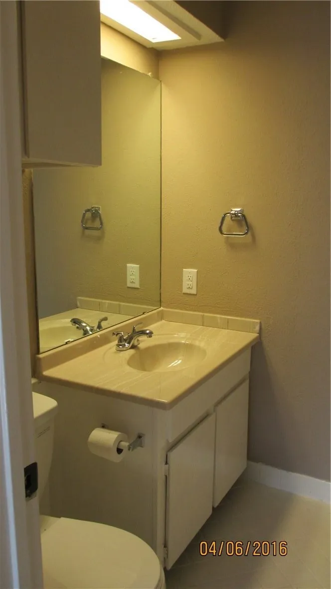 13223 Kit Lane #13225 Dallas, TX 75240