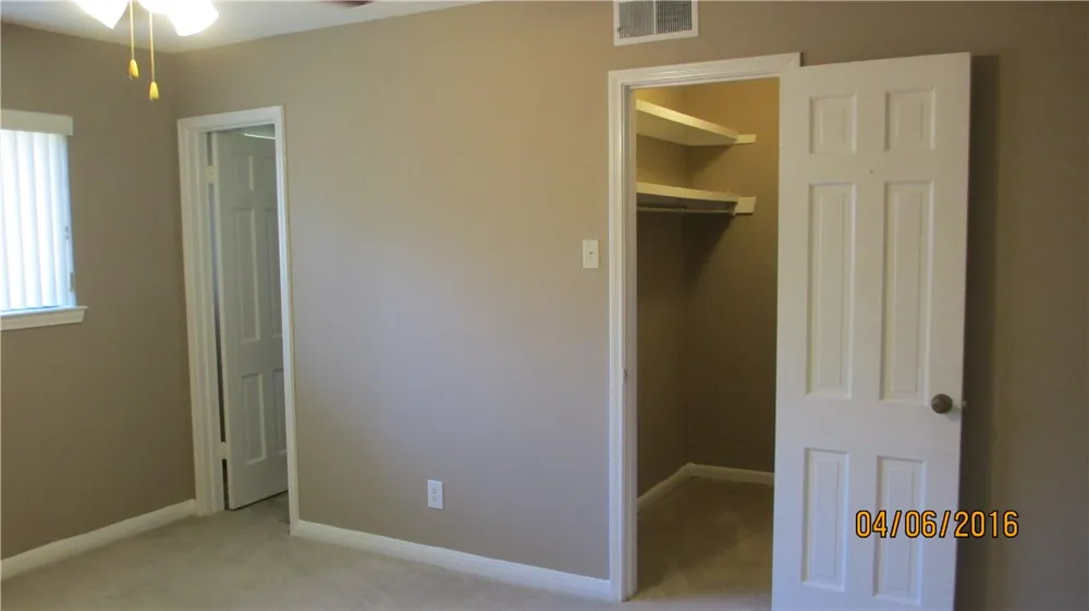 13223 Kit Lane #13225 Dallas, TX 75240