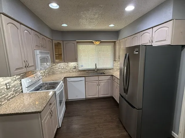 2211 Placid Drive Carrollton, TX 75007