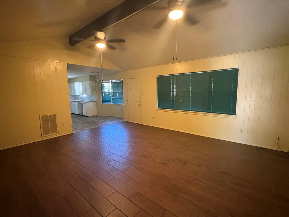 118 Honeysuckle Street Lake Jackson, TX 77566
