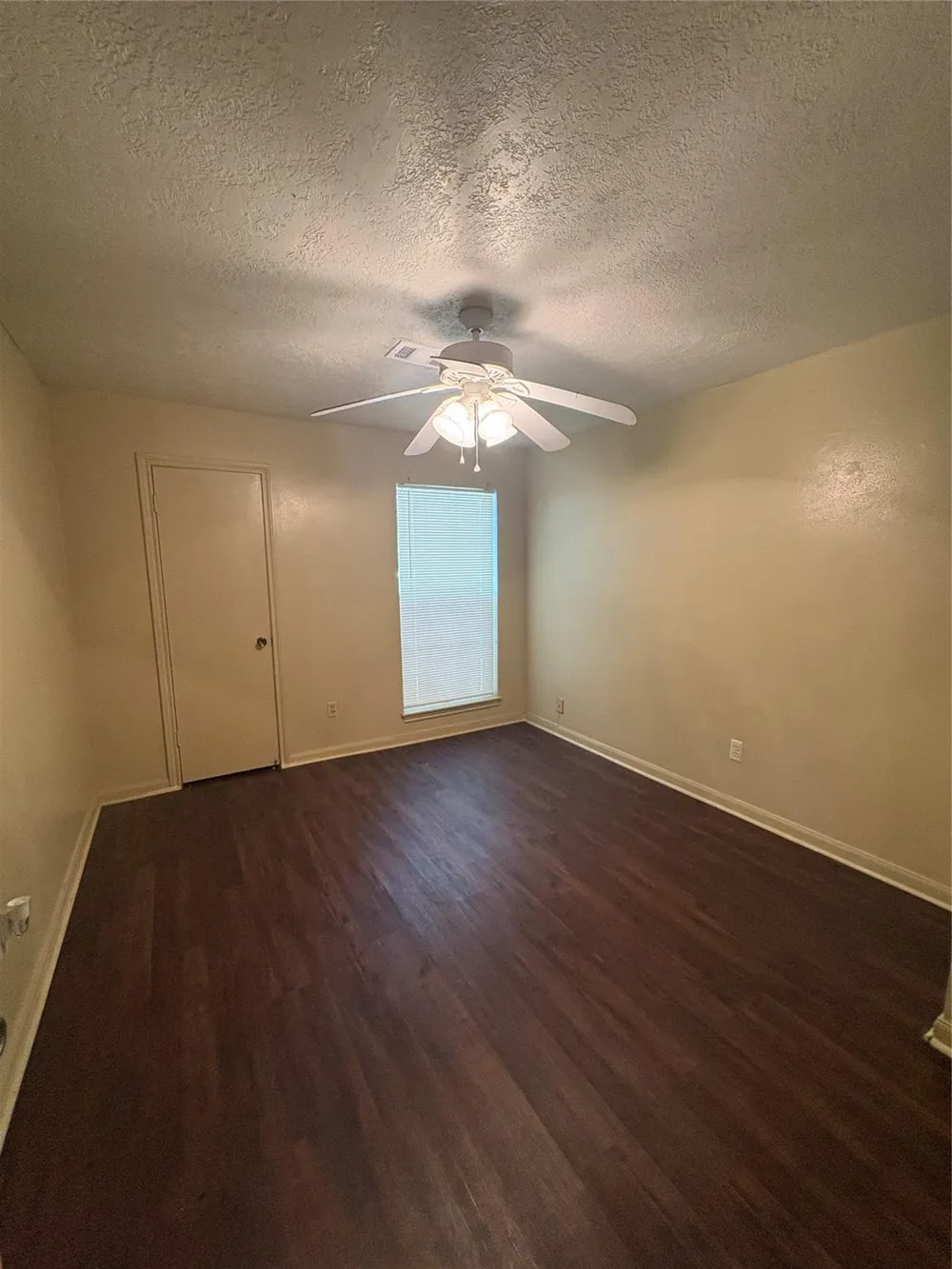 118 Honeysuckle Street Lake Jackson, TX 77566
