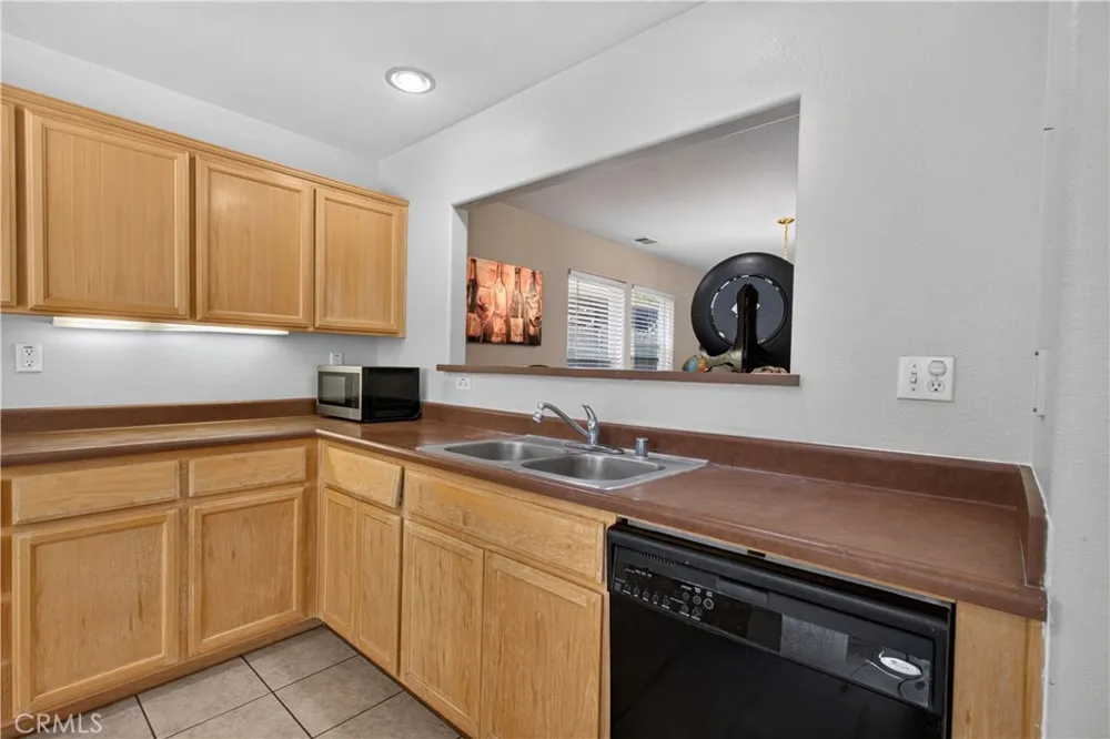 3851 Twilight Avenue Merced, CA 95348