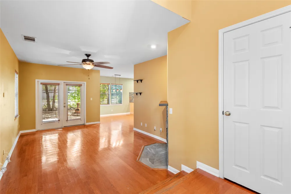 1011 Brodie Street #6 Austin, TX 78704