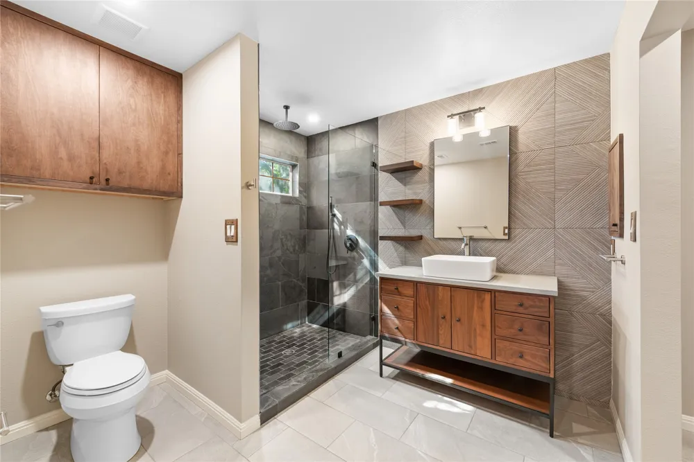 1011 Brodie Street #6 Austin, TX 78704