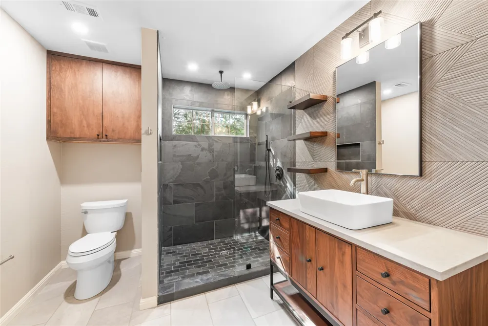 1011 Brodie Street #6 Austin, TX 78704