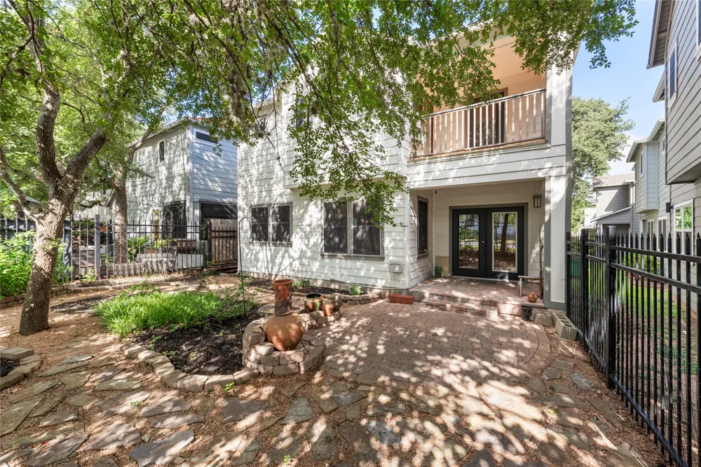 1011 Brodie Street #6 Austin, TX 78704