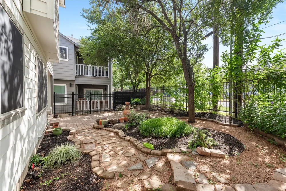 1011 Brodie Street #6 Austin, TX 78704
