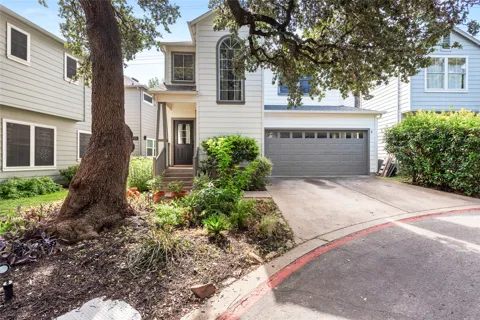 1011 Brodie Street #6