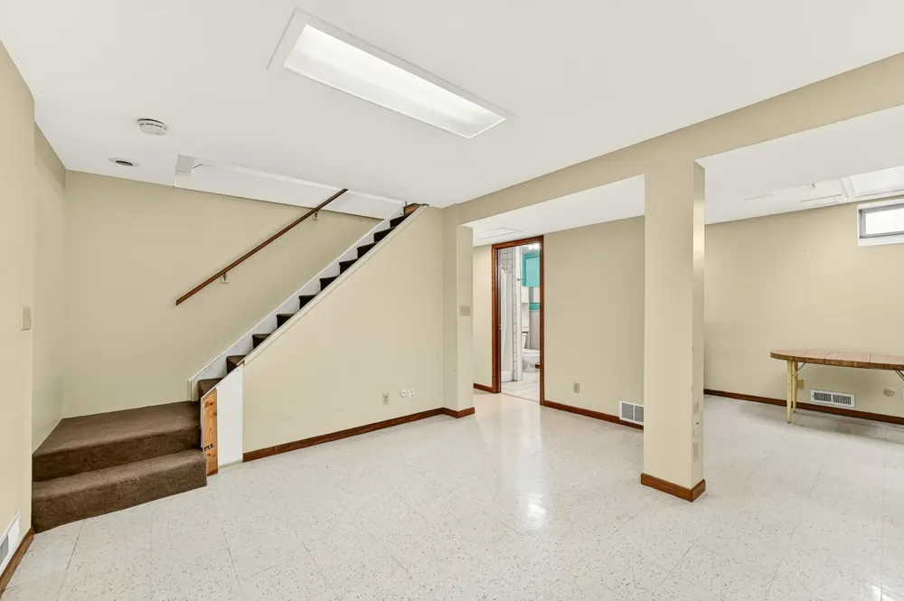 709 37th Street SW Rochester, MN 55902