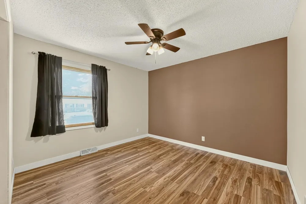 709 37th Street SW Rochester, MN 55902