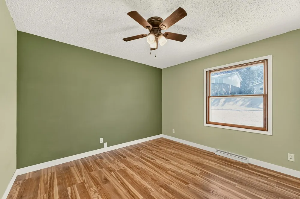 709 37th Street SW Rochester, MN 55902