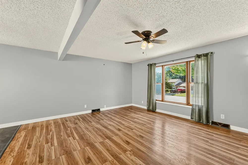 709 37th Street SW Rochester, MN 55902