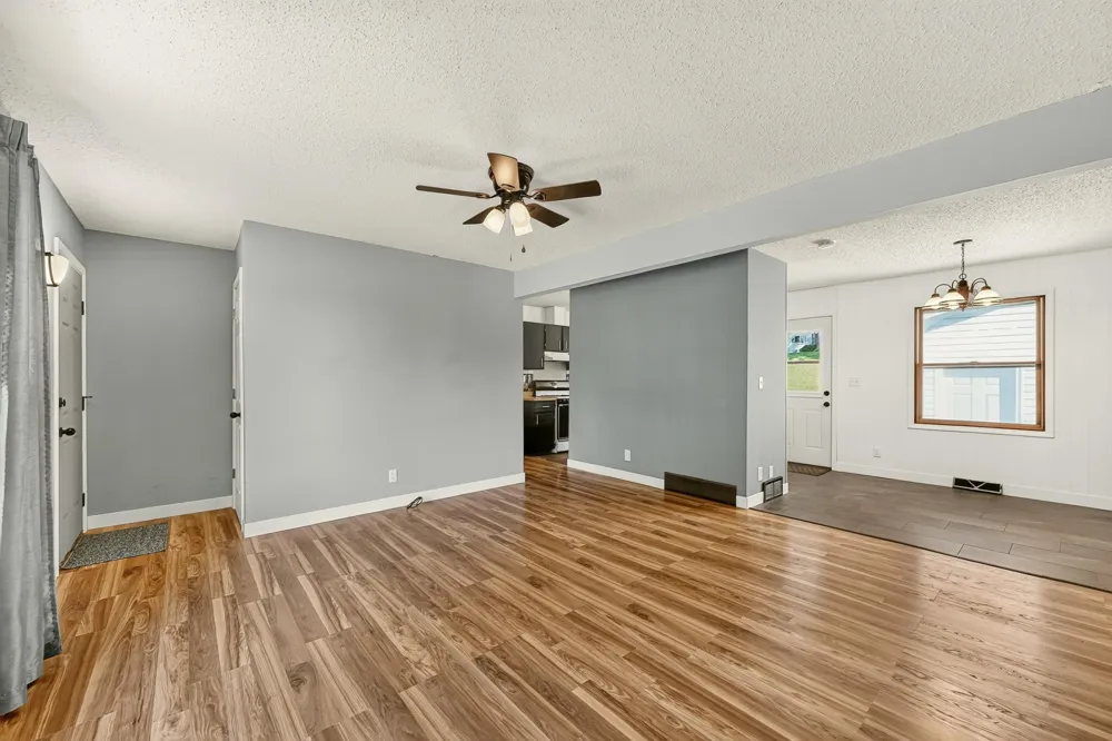 709 37th Street SW Rochester, MN 55902