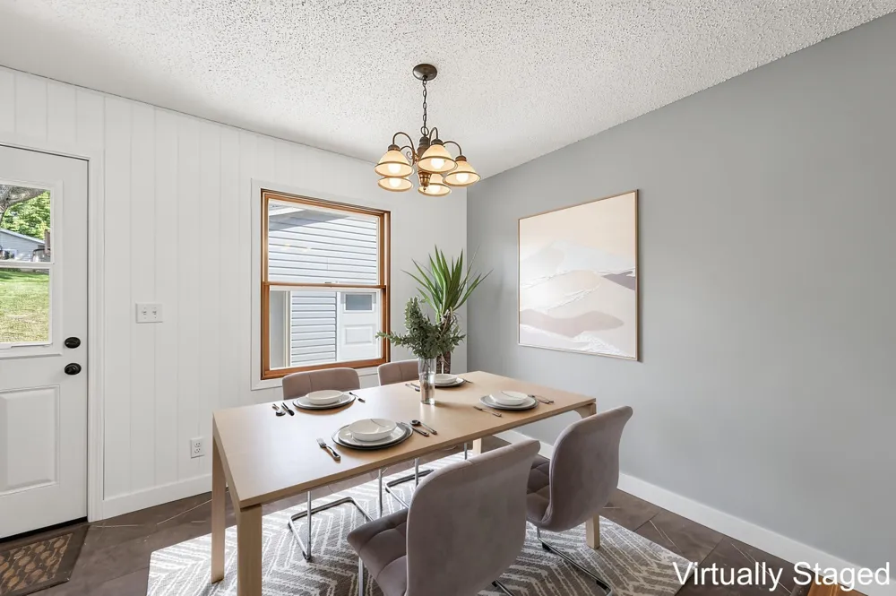 709 37th Street SW Rochester, MN 55902