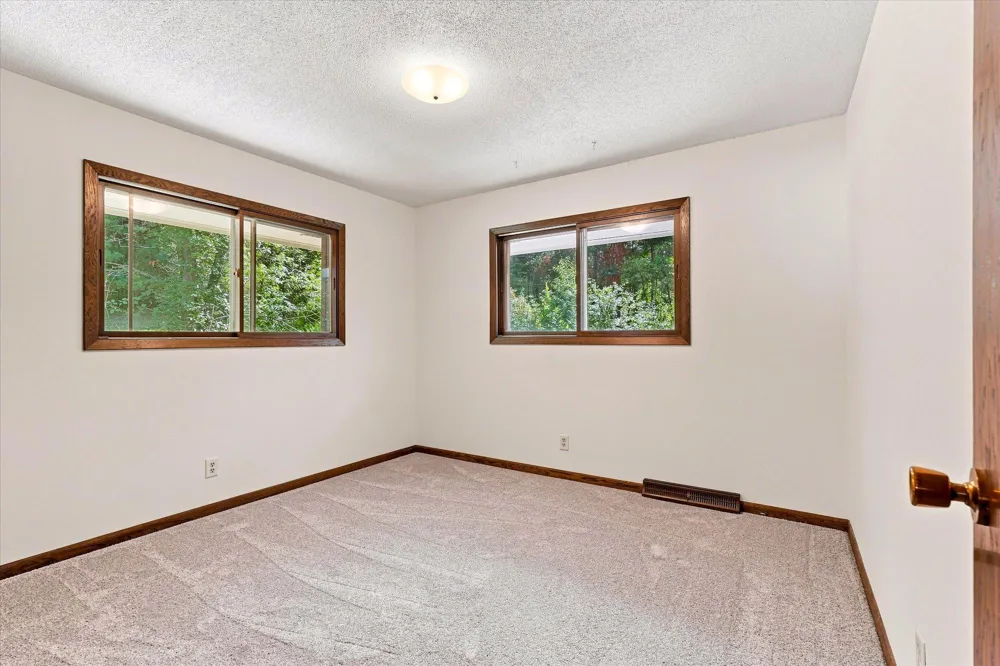 13600 Greenwood Trail Stillwater, MN 55082