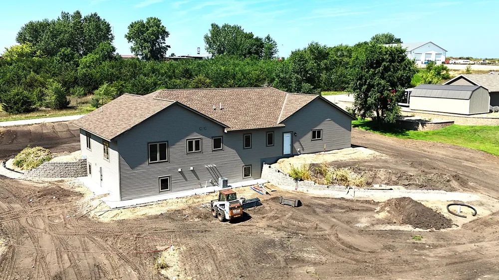 16435 26th St NE New London, MN 56273