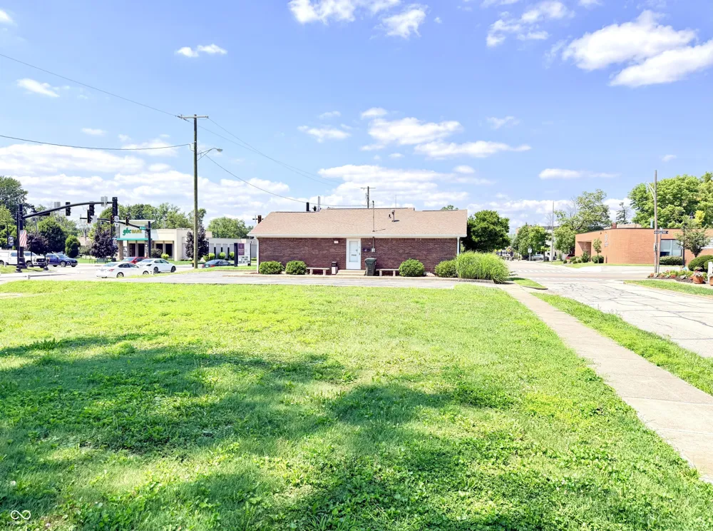 100 W Broadway Street Fortville, IN 46040