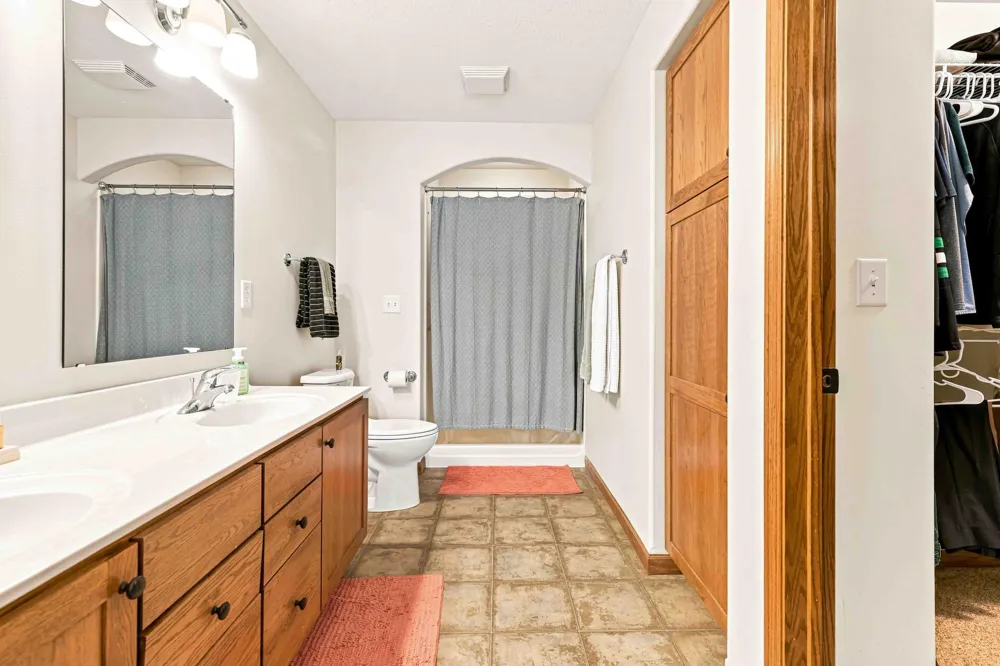 1622 3rd Street W West Fargo, ND 58078