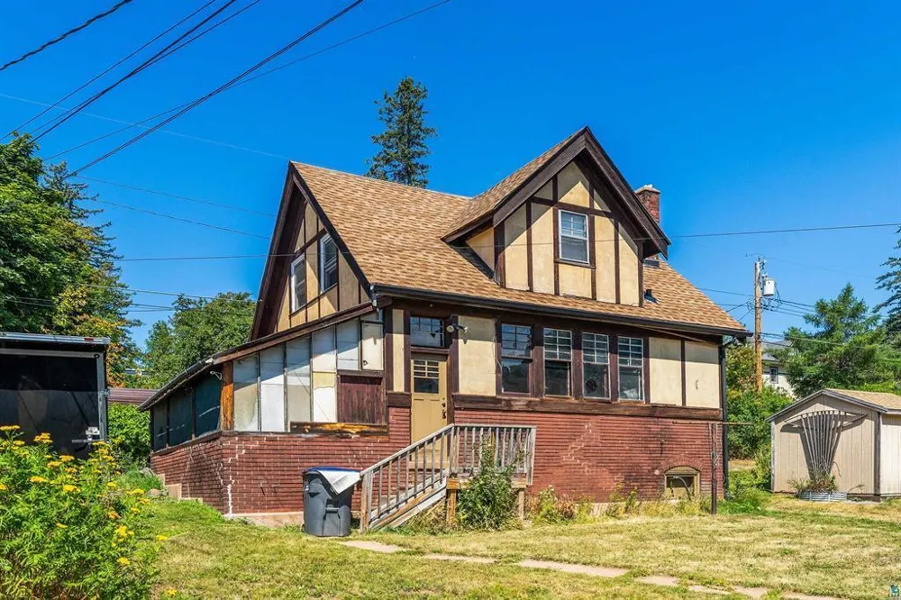1801 E 2nd Street Duluth, MN 55812