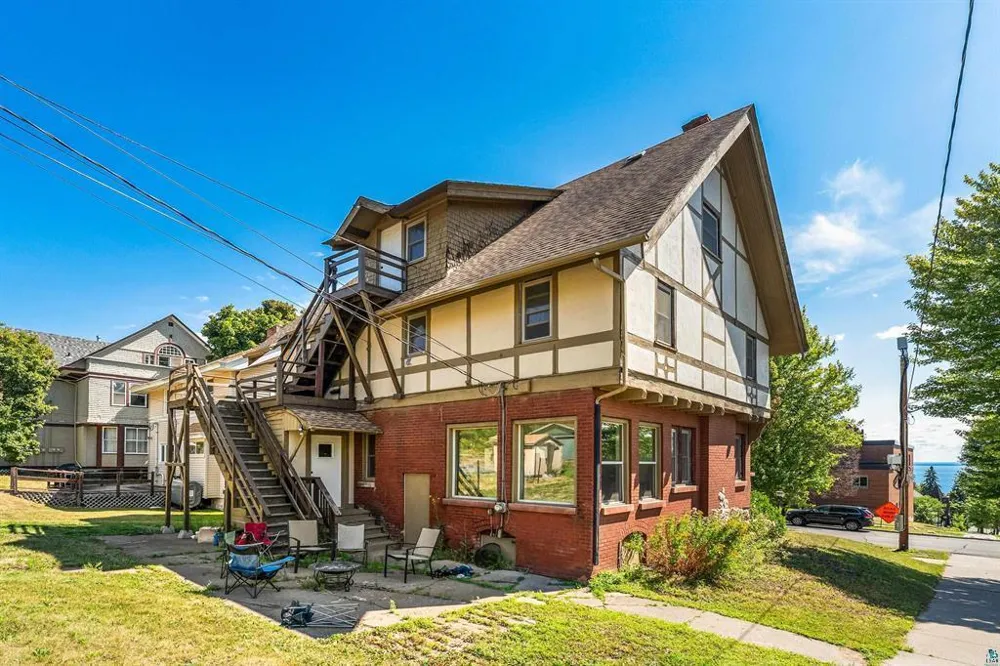 1801 E 2nd Street Duluth, MN 55812
