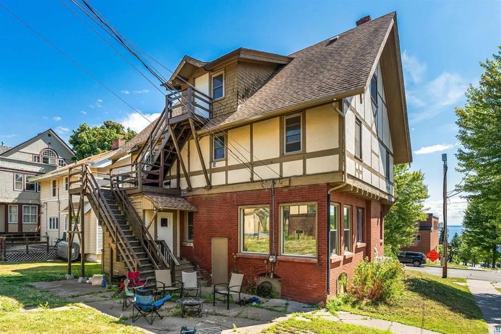1801 E 2nd Street Duluth, MN 55812