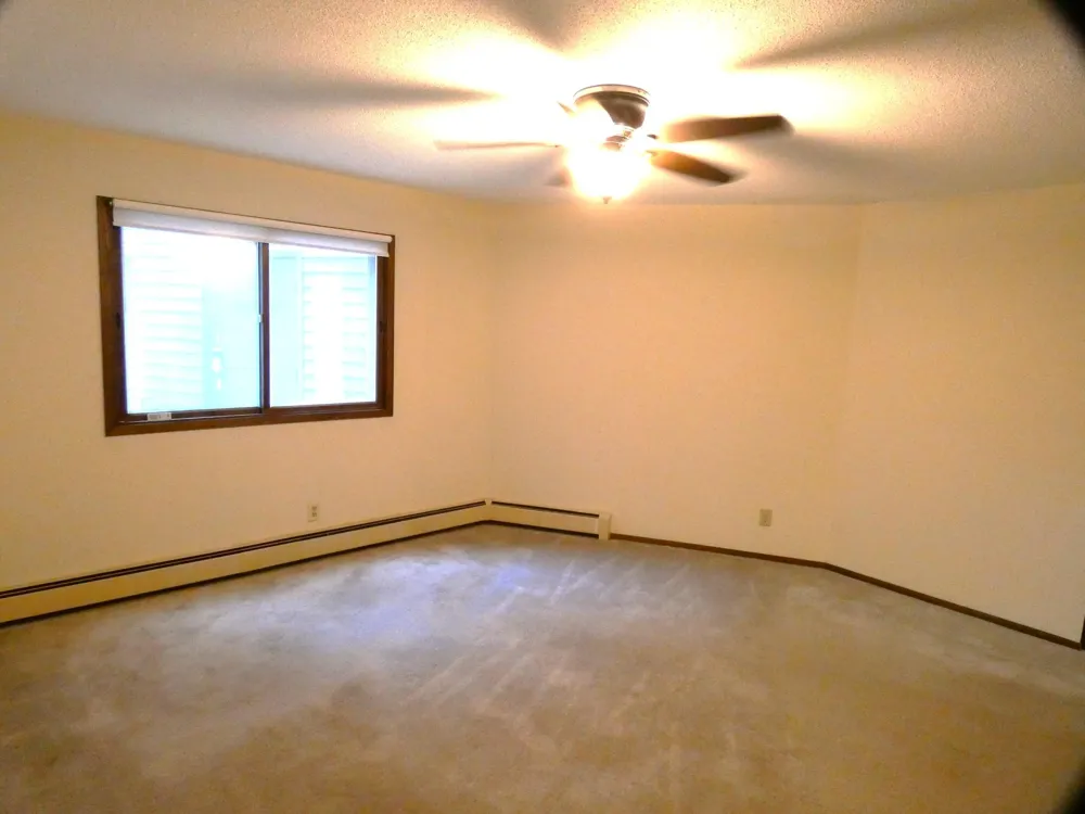 135 Viking Drive E #110 Little Canada, MN 55117