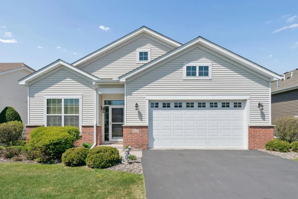 7417 Shadyview Lane Maple Grove, MN 55311