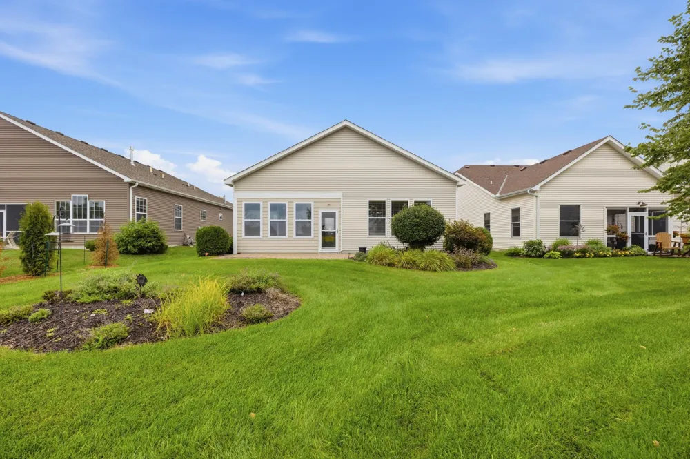 7417 Shadyview Lane Maple Grove, MN 55311