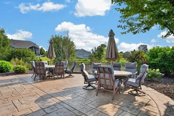 7417 Shadyview Lane Maple Grove, MN 55311