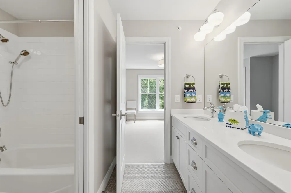 4410 Juleena Place Minnetonka, MN 55345