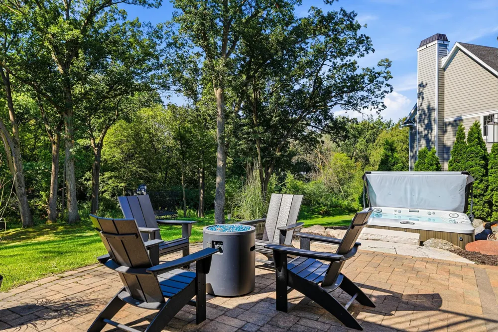 4410 Juleena Place Minnetonka, MN 55345