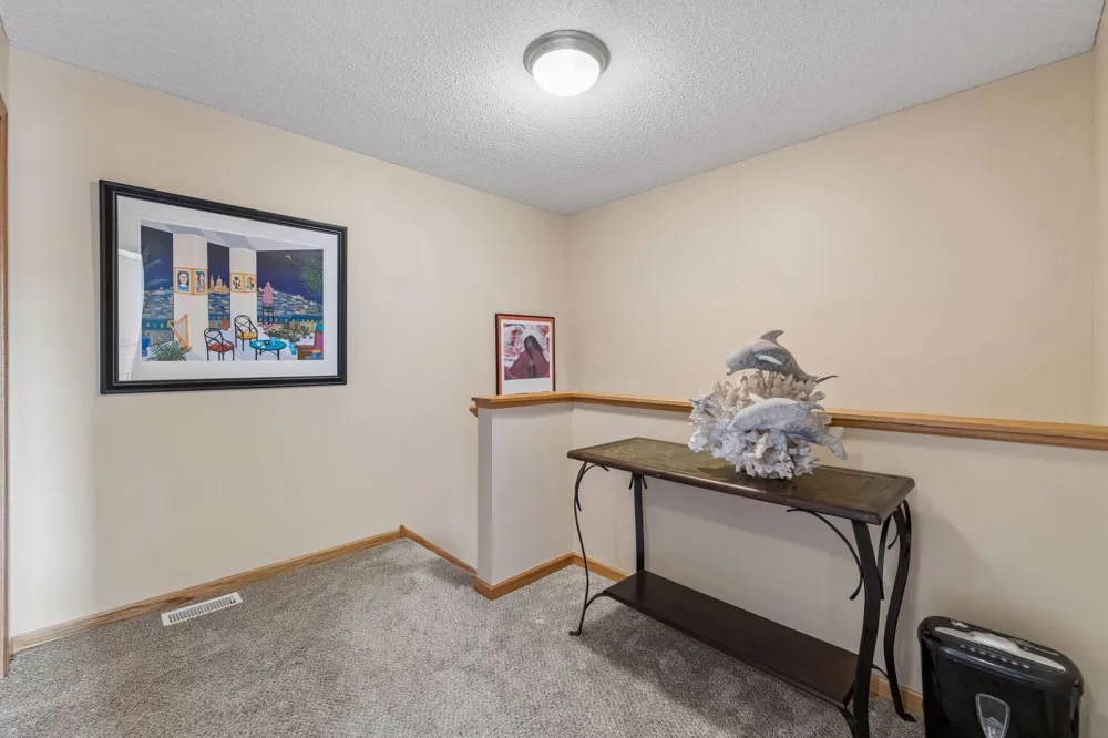 1685 Patriot Lane Waconia, MN 55387