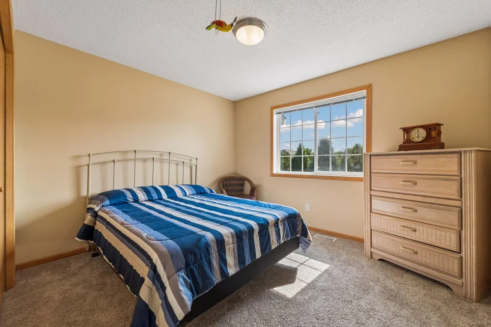 1685 Patriot Lane Waconia, MN 55387