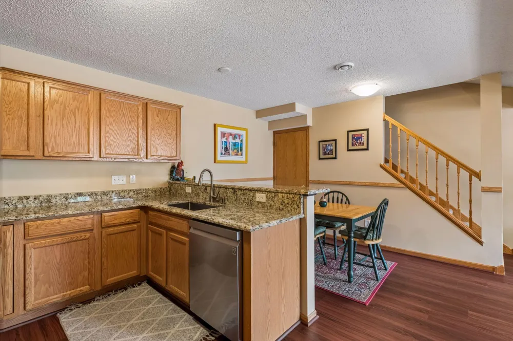 1685 Patriot Lane Waconia, MN 55387